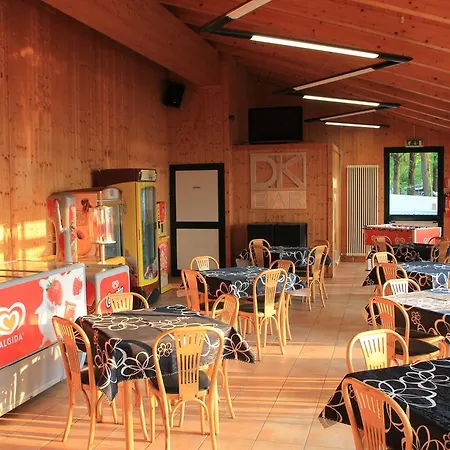 Dkamping Village - International