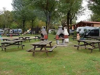 Dkamping Village イスプラ