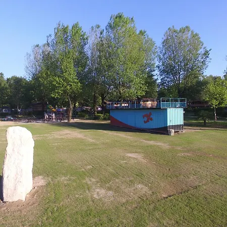 Dkamping Village - International