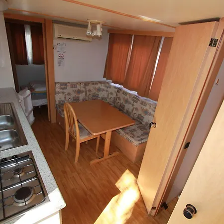 Dkamping Village Parque de Campismo Ispra