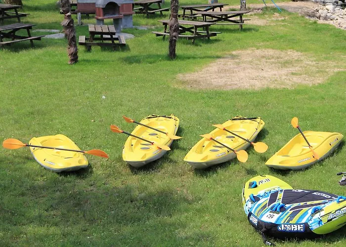 Dkamping Village Испра