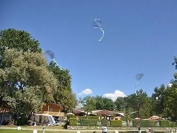 Dkamping Village 4* Испра