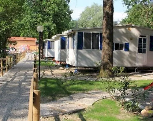 Dkamping Village Кемпинг