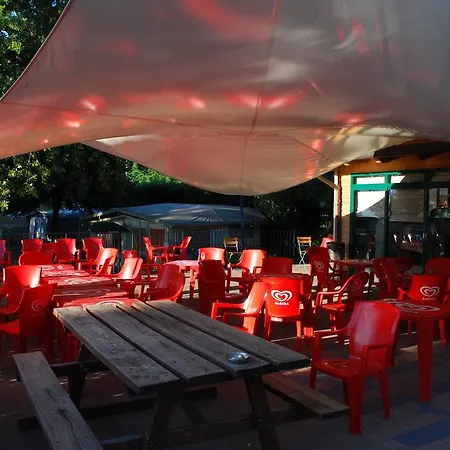 Dkamping Village Κάμπινγκ